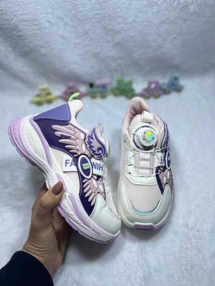 کتونی اسپرت بچه گانه مدل یال دار وارداتی1