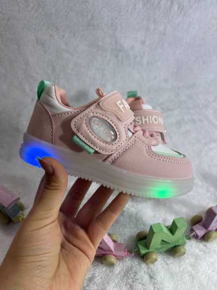 5895423688935410463+(1)_853731