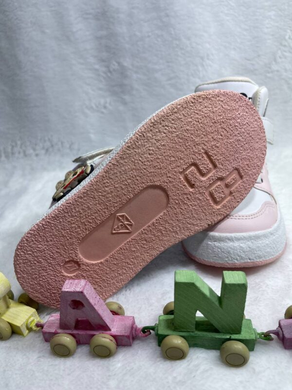 تصویر کتانی نیم‌بوت بچگانه مدل لبوبو کفی 4