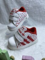 تصویر اصلی کتانی بچه گانه سایز کوچیک سوتی مدل آدیداس1