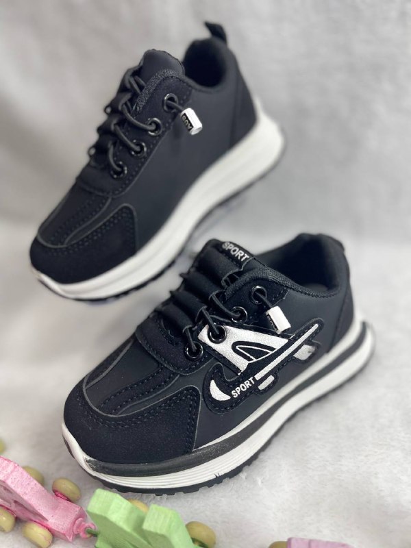 تصویر کتونی بچگانه اسپرت لژدار مدل ترند (بندی-چسبی) وارداتی رنگ مشکی