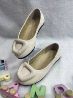 تصویر تک کفش کالج دخترانه مدل Pars Pa رنگ کرم 3