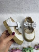 تصویر تک رنگ سفید کفش عروسکی بچگانه مدل Miu Miu6